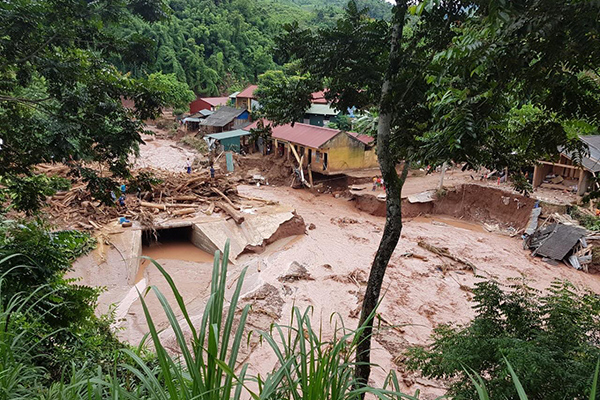 Trường Tiểu học Nậm Nhừ (tỉnh Điện Biên) bị ngập sâu trong nước lũ do mưa lớn kéo dài