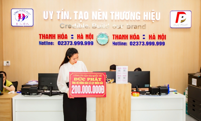 Cán bộ, nhân viên, người lao động Vận tải Đức Phát quyên góp, ủng hộ đồng bào khắc phục hậu quả cơn bão số 3.