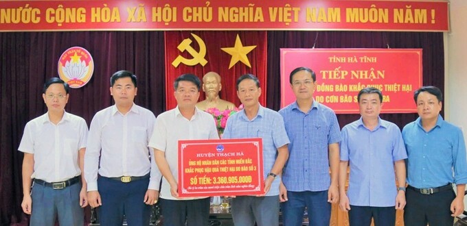 Huyện Thạch Hà trao hơn 3,36 tỷ đồng ủng hộ đồng bào các tỉnh phía Bắc khắc phục hậu quả bão lụt