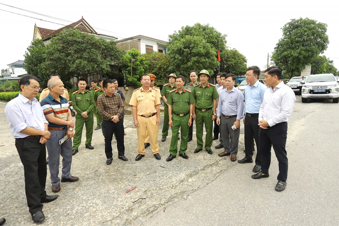 Đoàn công tác của tỉnh Hà Tĩnh có mặt tại hiện trường vụ TNGT chết người để làm rõ nguyên nhân vụ việc