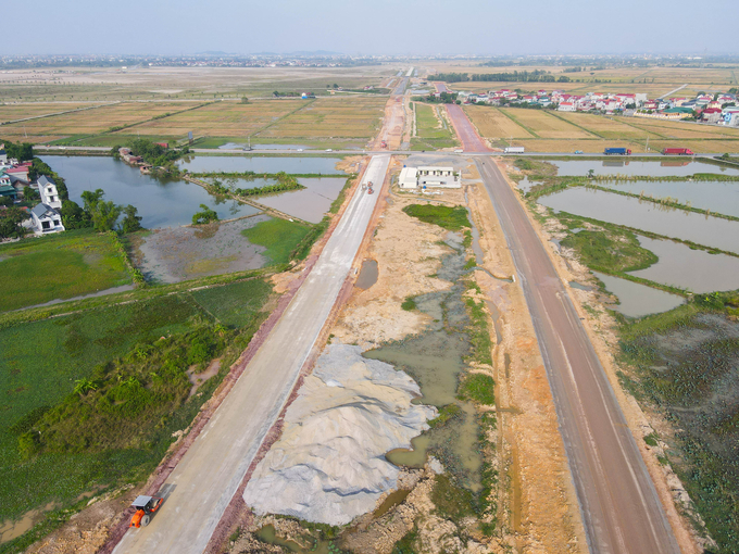 Dự án ĐTXD đường Vành đai 4 Vùng Thủ đô Hà Nội qua địa bàn Bắc Ninh, đến nay đã phê duyệt phương án và thu hồi đất được 363,84/374ha, đạt tỷ lệ 97,28%; tương đương 34,3/35,3Km (trên đoạn tuyến qua địa phận tỉnh Bắc Ninh). Diện tích đất còn lại chưa thu hồi là 101.600m2.