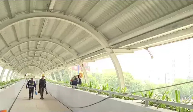 Cầu bộ hành tuyến Metro số 1 Bến Thành - Suối Tiên