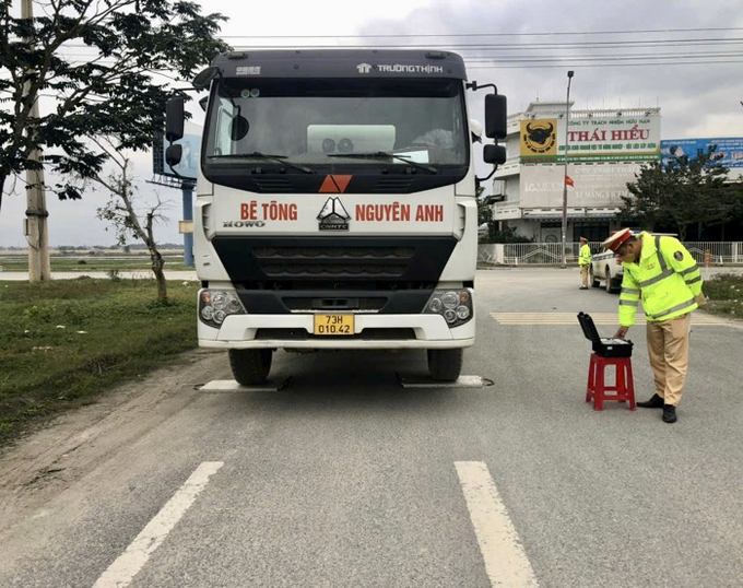 Lực lượng chức năng tăng cường tuần tra, kiểm soát, xử lý hàng ngàn trường hợp vi phạm TT ATGT