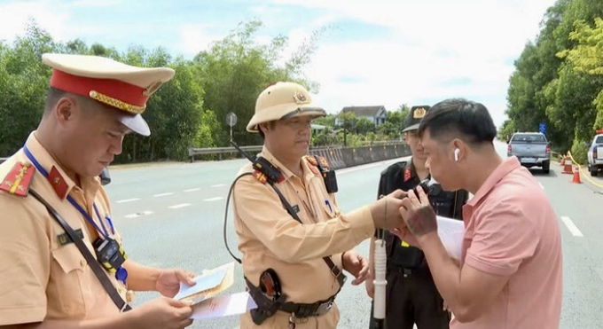 Năm 2024, tình hình trật tự, an toàn giao thông (TTATGT) trên địa bàn tỉnh Quảng Bình không những được bảo đảm tốt mà còn kéo giảm sâu được TNGT trên cả 3 tiêu chí.