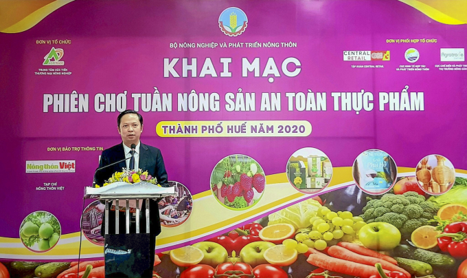 Khai mạc 