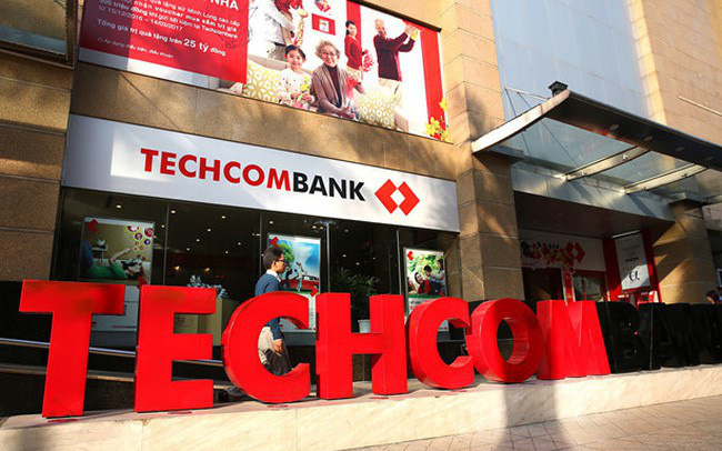 Vượt qua Vietcombank, Techcombank trở thành ngân hàng trả thù lao cao nhất cho người lao động.