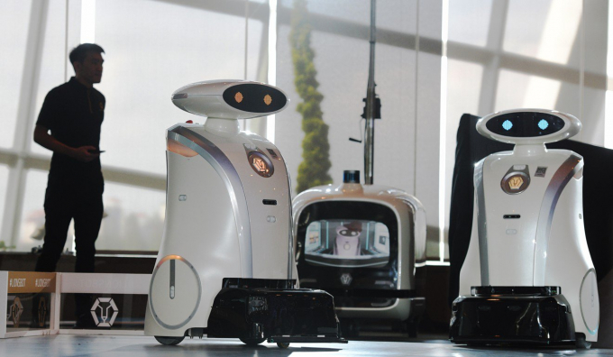 Robot lau dọn đã xuất hiện tại sân bay Changi. Ảnh: Xinhua