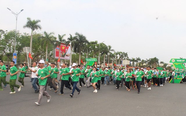 Sau khi phát động có khá đông người tham gia chạy hưởng ứng