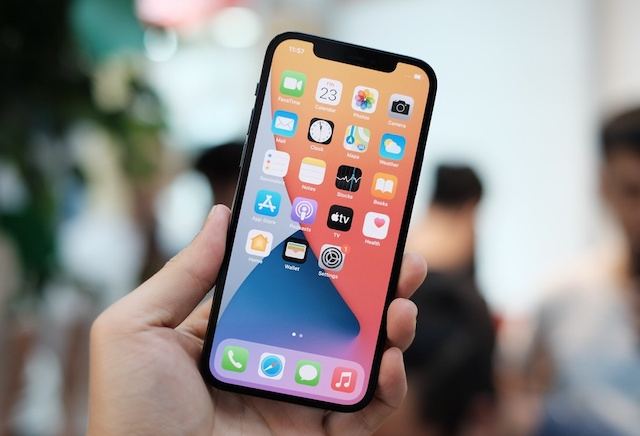 Người dùng chi 138 USD mỗi năm khi sử dụng iPhone. Ảnh minh họa