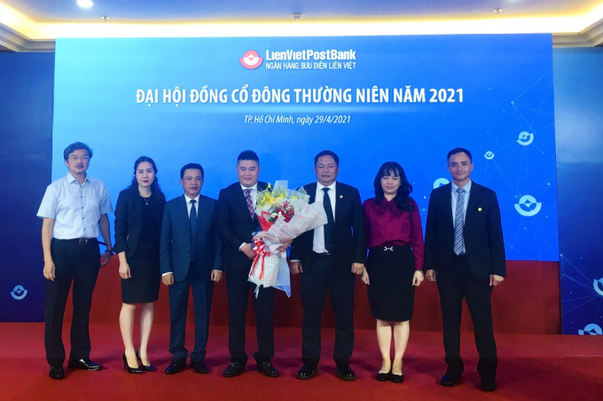 Ngày 29/4, LienVietPostBank đã tổ chức Đại hội đồng cổ đông thường niên 2021 tại TP.HCM. Đại hội bầu bổ sung thành viên HĐQT và ông Nguyễn Đức Thụy trúng cử thành viên HĐQT LienVietPostBank nhiệm kỳ 2018 - 2023. (Ảnh: N.N)