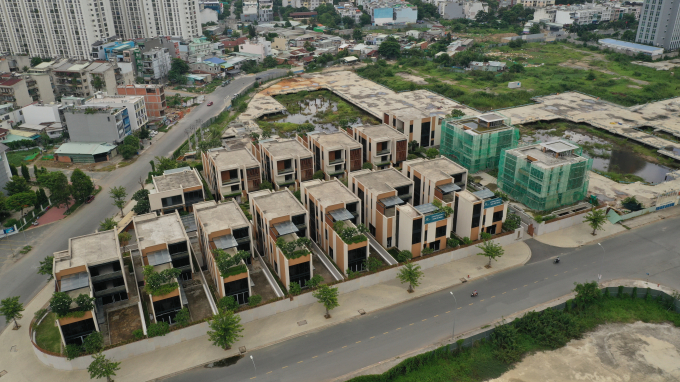 Khu biệt thự siêu sang của Tập đoàn Trung Thủy hiện vẫn chưa bán bất kỳ căn nào (Ảnh: NHS)