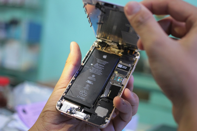 Apple sẽ sử dụng phế liệu để sản xuất iPhone. Ảnh minh họa