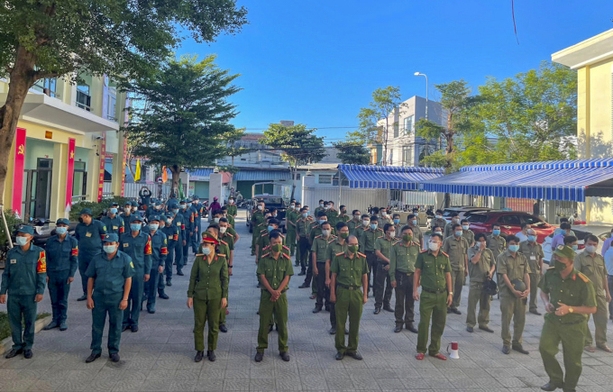 Công an TP Đà Nẵng lập 200 tổ tuần tra lưu động giám sát việc chấp hành “ai ở đâu ở đó” (Ảnh:TS)