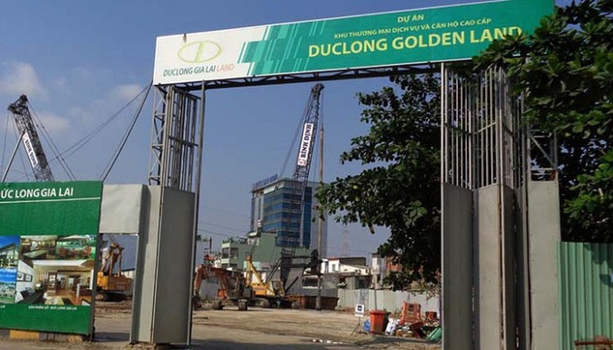 Dự án Đức Long Golden Land bị dừng thi công do có đất thuộc rạch, mặt nước hoang xen cài bên trong do Nhà nước trực tiếp quản lý.