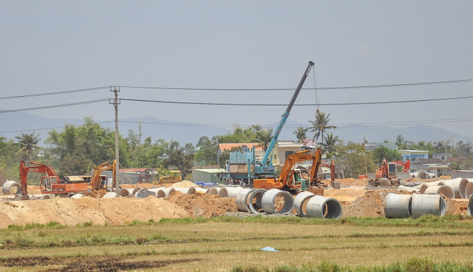 Dự án Khu phố chợ Chiên Đàn được UBND tỉnh Quảng Nam chấp thuận chủ trương đầu tư tại Công văn số 6754/UBND-KTN ngày 4/12/2017 nằm cạnh cộng đồng dân cư các thôn Đàn Hà và Đàn Trung (Ảnh:TS)