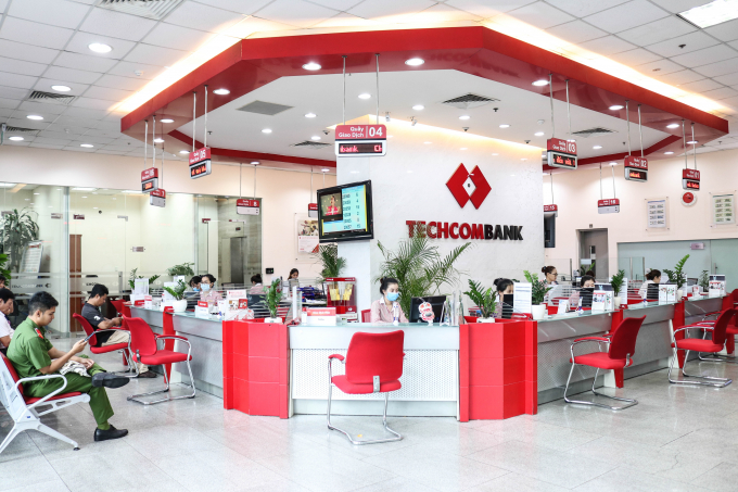 Techcombank đã thực hiện thành công việc huy động khoản vay hợp vốn nước ngoài lớn nhất từ trước đến nay trị giá 800 triệu USD.