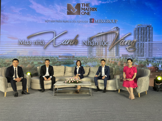 Sự kiện livestream “Mua nhà xanh – Nhận lộc vàng” với sự tham dự của đại diện Chủ đầu tư và 3 đại lý phân phối chính thức.