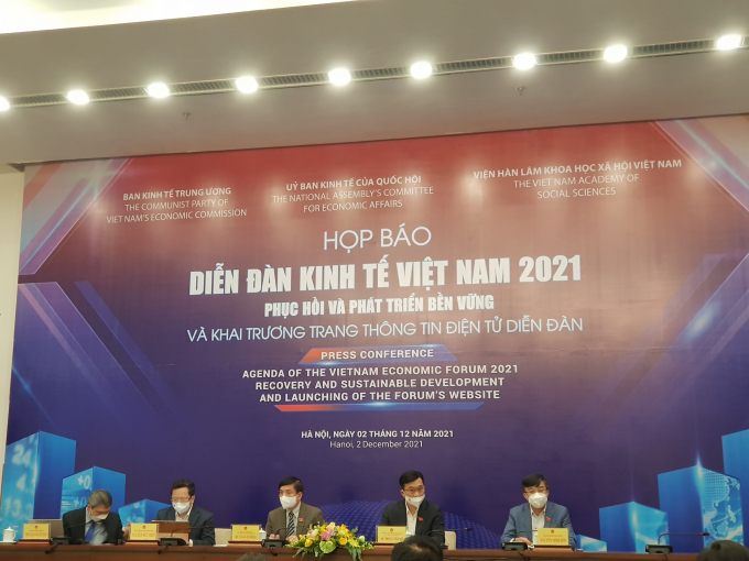 Buổi họp báo về diễn đàn Diễn đàn Kinh tế Việt Nam 2021.