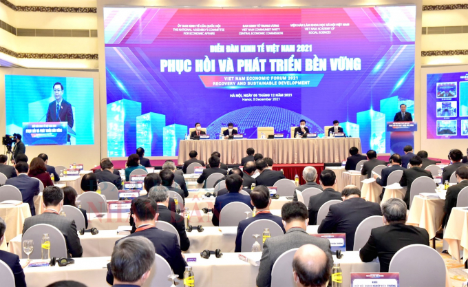 Toàn cảnh Diễn đàn Kinh tế Việt Nam 2021- Phục hồi và phát triển bền vững