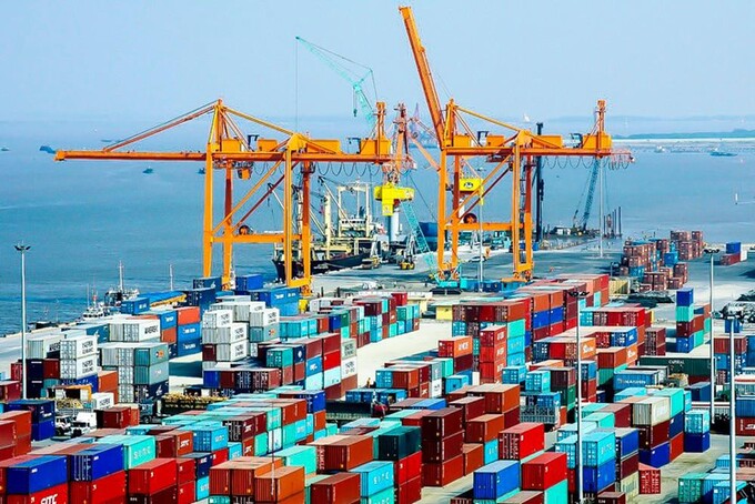 Đến năm 2022, một điểm thách thức đáng chú ý khác theo các doanh nghiệp đó là chi phí logistics tăng phi mã khiến các doanh nghiệp xuất khẩu gặp khó khăn và thách thức. (Ảnh: minh họa)