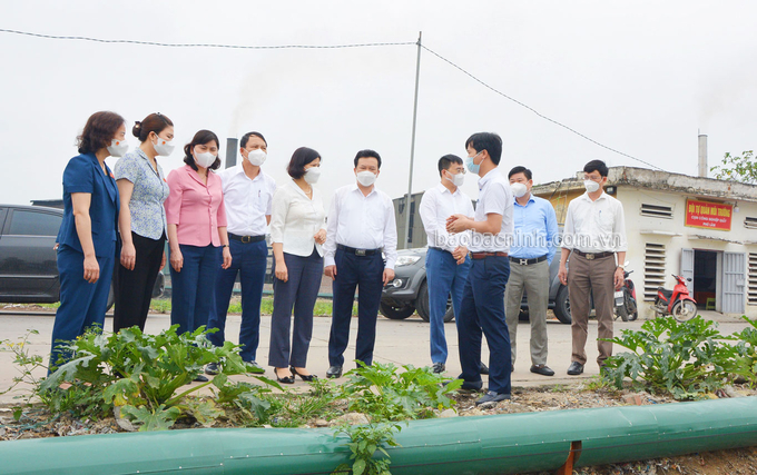 Chủ tịch UBND tỉnh đã đi kiểm tra công tác xử lý ô nhiễm môi trường tại Cụm công nghiệp Phú Lâm - Ảnh baobacninh.com.vn