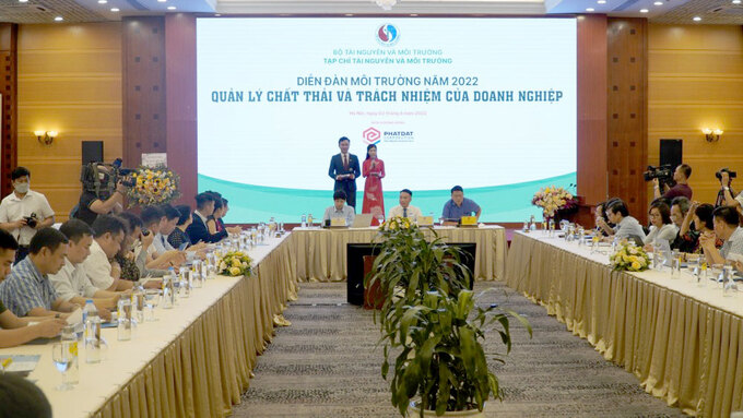 Diễn đàn Môi trường năm 2022 với chủ đề: Quản lý chất thải và trách nhiệm của doanh nghiệp.