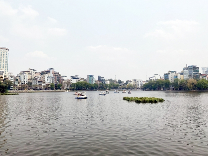 Trong quá trình chuyển mình thành một đô thị hiện đại, vai trò của hệ thống ao, hồ Hà Nội càng được chú trọng hơn.