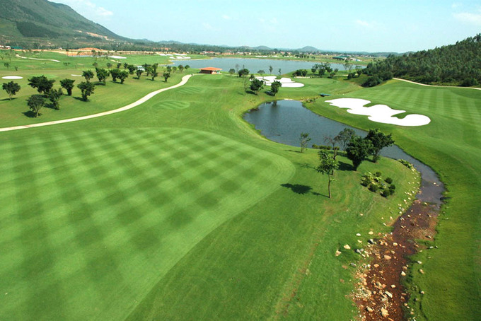 Sân golf Đầm Vạc và Khu biệt thự nhà vườn Mậu Lâm Đầm Vạc là hai tài sản thế chấp OcenBank đấu giá sau 3 lần chưa ai mua.