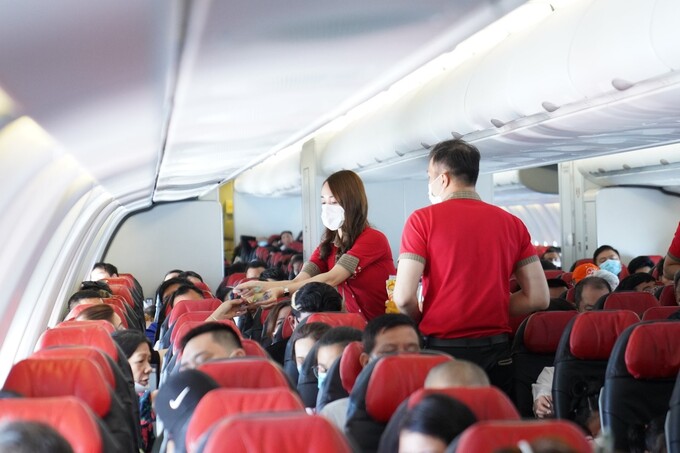 Vietjet cabin crews