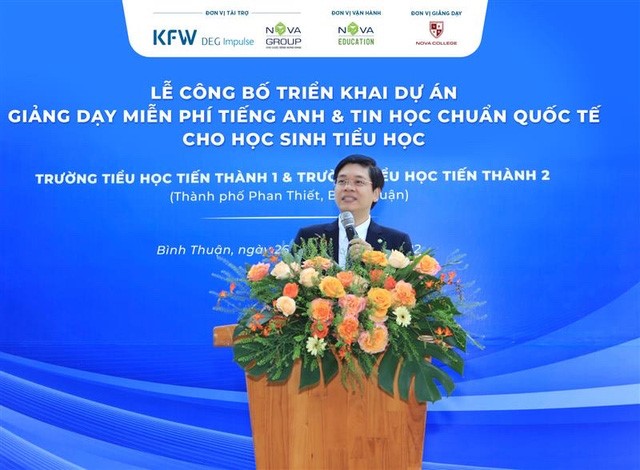 Ông Bùi Phi Hùng, CEO Nova Education chia sẻ ý nghĩa thiết thực của dự án mang lại cho các em học sinh tại lễ triển khai dự án.