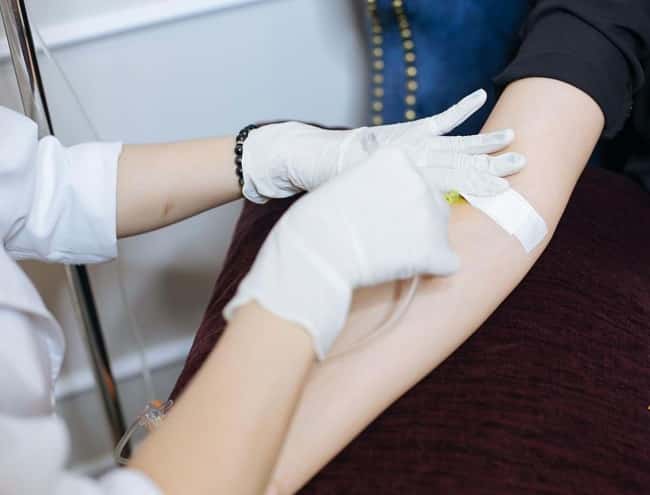 Truyền trắng da tiềm ẩn nguy hiểm khôn lường. (Ảnh minh họa)