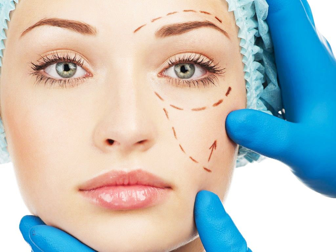 Cấy mỡ tự thân là phương pháp thẩm mỹ mới được ưa chuộng hiện nay.