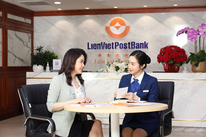 Tại thời điểm 30/9/2022, cán bộ nhân viên tại LienVietPostBank đạt 12.202 người, tăng thêm 1.553 nhân sự so với đầu năm nay.