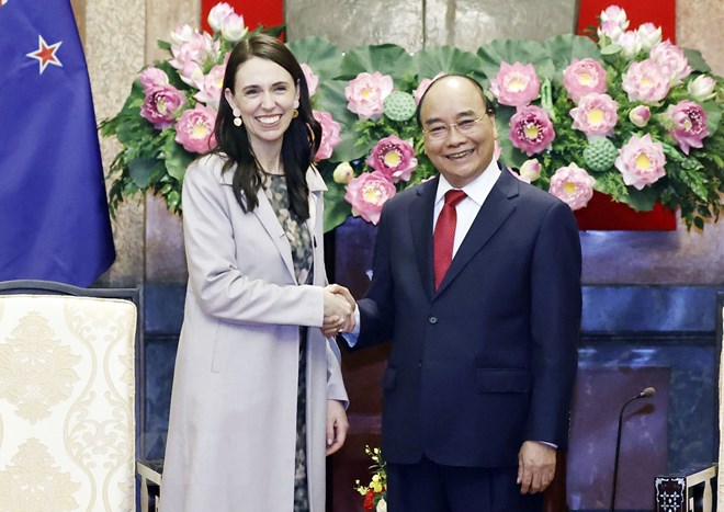 Chủ tịch Nước Nguyễn Xuân Phúc tiếp Thủ tướng New Zealand Jacinda Ardern