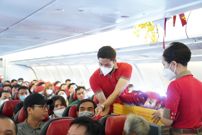 Vietjet cabin crews