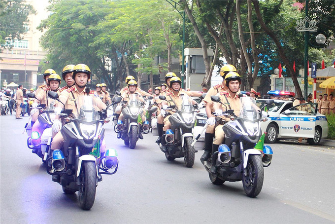 Lực lượng Cảnh sát giao thông ra quân đảm bảo an ninh, trật tự, trật tự, an toàn giao thông dịp Tết 2023.