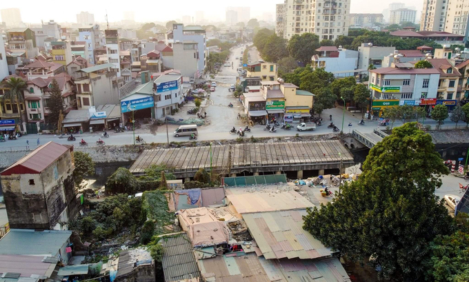 Đường vành đai 2,5 Hà Nội dài 30 km, đi qua các quận Tây Hồ, Bắc Từ Liêm, Cầu Giấy, Thanh Xuân, Hoàng Mai, nằm hoàn toàn ở địa phận nội thành. Sau khi tuyến đường Vành đai 2,5 hoàn thiện sẽ góp phần thúc đẩy phát triển kinh tế, xã hội, đánh dấu một bước ngoặt lớn cho việc phát triển kinh tế đô thị tại Thủ đô.