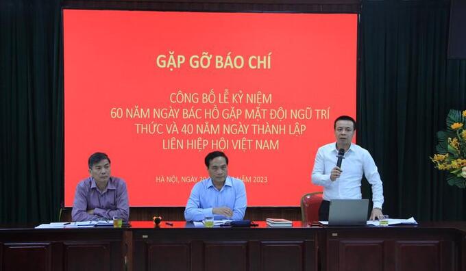 gap go bao chi