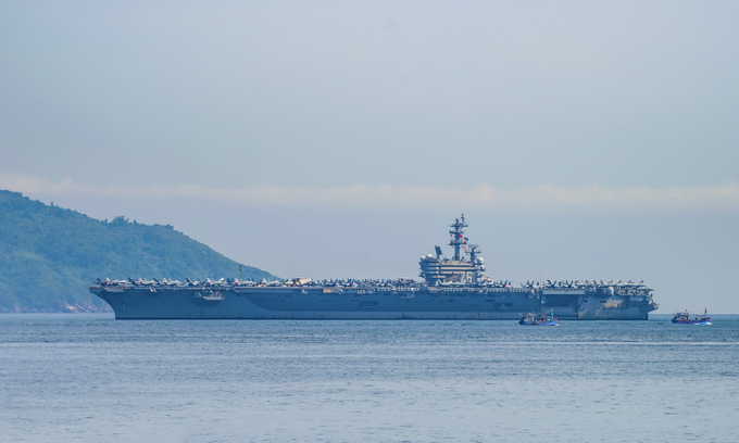 Sáng ngày 25/6 tàu sân bay Hải quân Mỹ - USS Ronald Reagan đến Đà Nẵng (Ảnh: Thế Sơn)