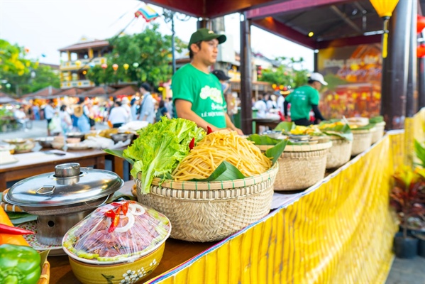 Liên hoan còn có không gian kích cầu dành cho xúc tiến, giới thiệu sản phẩm văn hóa, du lịch tôn vinh giới thiệu văn hóa ẩm thực Quảng Nam