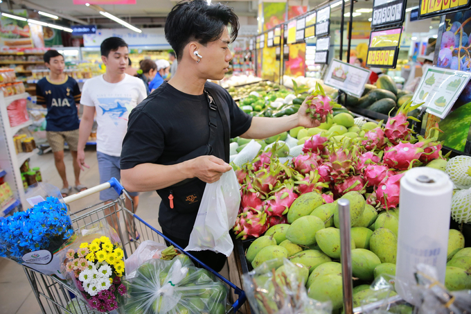 CM, CX GIẢM GIÁ MẠNH CÁC MẶT HÀNG VÀO CÁC NGÀY CUỐI TUẦN