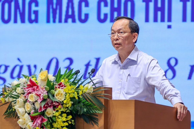 Theo Phó Thống đốc Đào Minh Tú, thị trường bất động sản có vai trò hết sức quan trọng và có mối liên hệ với nhiều ngành sản xuất. Ảnh: (báo Chính phủ)