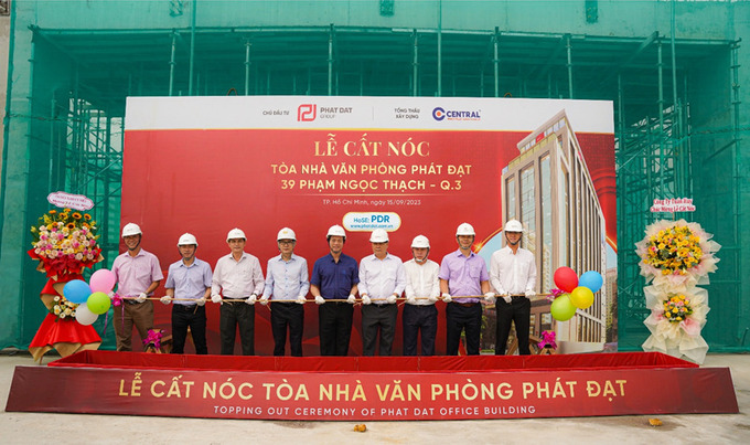 Tòa nhà văn phòng Phát Đạt nằm ở vị trí đắc địa, trung tâm quận 3, TP. HCM.