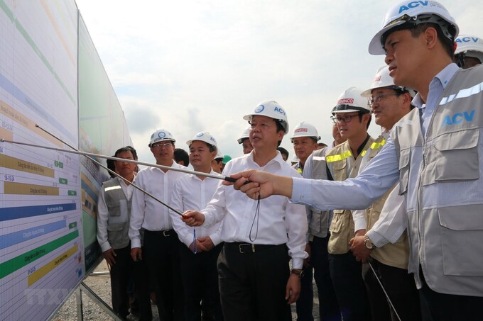 ttxvn_pho_thu_tuong_san_bay_long_thanh_1