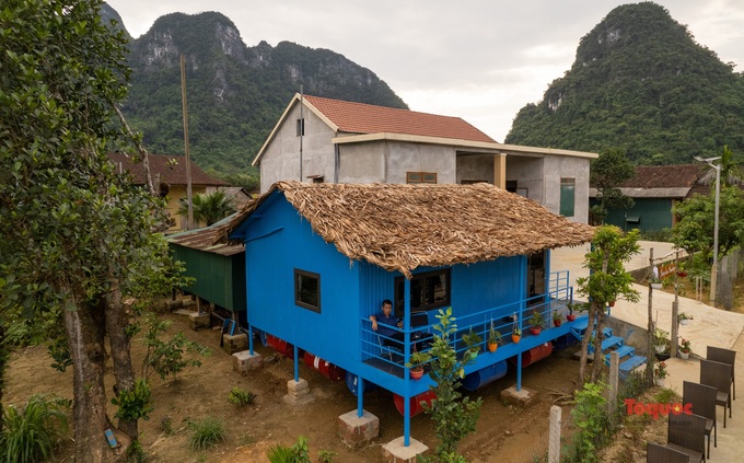 Mô hình nhà nổi ở Tân Hóa được sử dụng vào cả mục đích chống lũ và du lịch. Ảnh: Báo Tổ Quốc