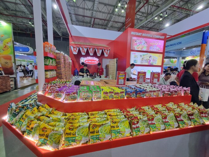 Vietnam Foodexpo 2023 có quy mô trên 500 gian hàng của gần 400 doanh nghiệp trong nước và quốc tế. Các doanh nghiệp đều đến từ trên 30 tỉnh thành khắp cả nước.