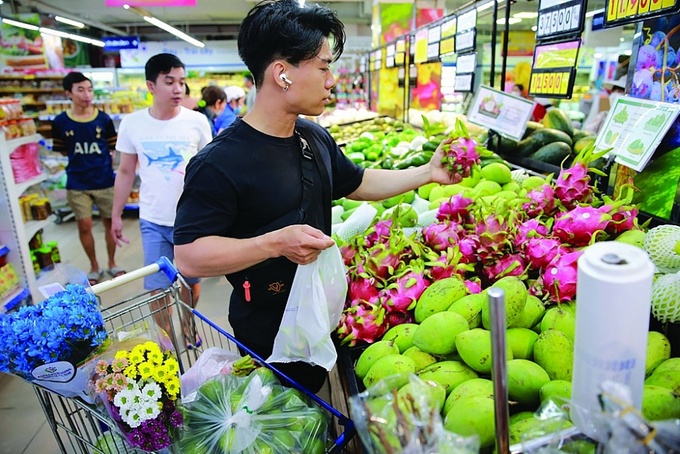 Người tiêu dùng không những đang tìm kiếm “những sản phẩm tốt” mà còn nhiều lợi ích về tài chính cũng như công dụng. Ảnh: T.D