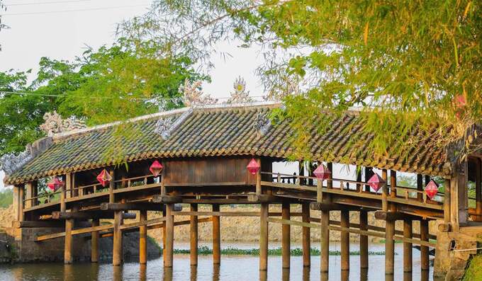 Cầu ngói Thanh Toàn đã được tu sửa rất nhiều để giữ được hiện trạng và trở thành điểm tham quan an toàn với du khách.