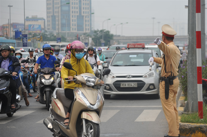 ha-noi-bao-dam-an-toan-giao-thong-va-phong-chong-dich-covid-19-trong-dip-nghi-le-304-va-15-34-.0527