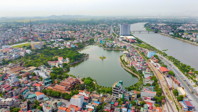 Phủ Lý là thành phố thuộc tỉnh Hà Nam, nằm ở vị trí cửa ngõ phía nam của thủ đô Hà Nội